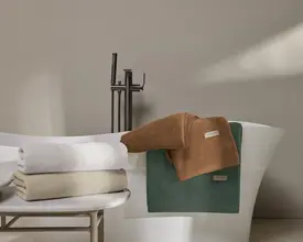 Toalha Banhão Trussardi Barra Aveludada 100% Algodão Borgia